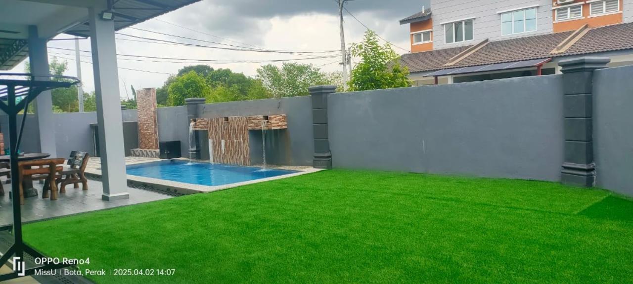 Rania Homestay With Private Pool Seri Iskandar Perak Near Utp Uitm Kampong Bota Road Экстерьер фото